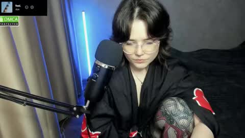 Red online show from November 2025 07:02:01 PM