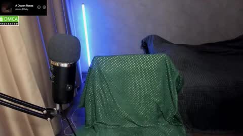 Red online show from November 2025 06:34:01 PM