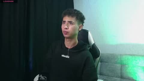   CROW  online show from December 2025 08:30:02 AM