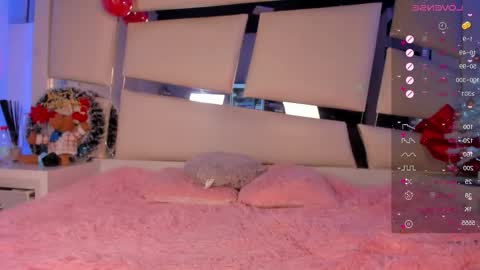 hellen__smith_ online show from December 2025 01:23:01 AM