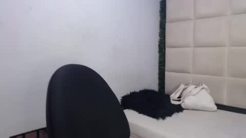 hellen_queensex online show from February 2025 03:06:01 PM
