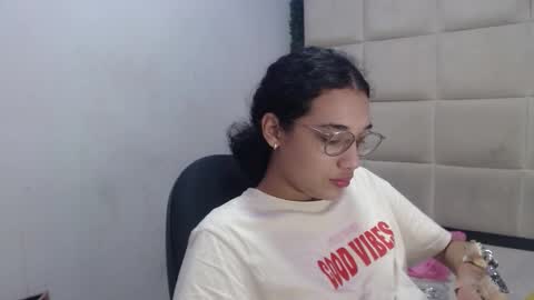 hellen_queensex online show from February 2025 01:56:01 AM