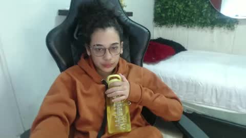 hellen_queensex online show from February 2025 05:02:02 PM