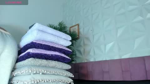 hellen     online show from October 2025 07:15:01 PM