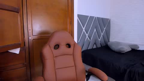 Snapshot of hellena_1 chatting on September 2025 07:50:01 PM Juliet online show from September 2025 07:50:01 PM