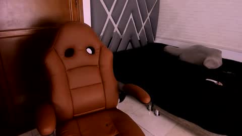 Snapshot of hellena_1 chatting on September 2025 07:52:02 PM Juliet online show from September 2025 07:52:02 PM