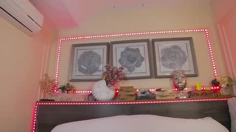 Snapshot of hellendesire chatting on February 2025 10:18:01 AM online show from February 2025 10:18:01 AM