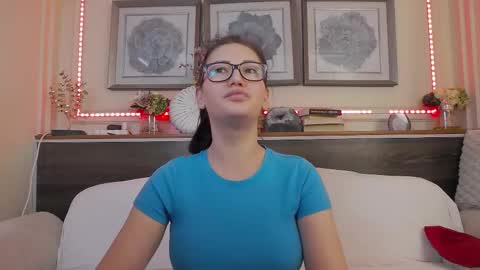 Snapshot of hellendesire chatting on March 2025 03:56:01 AM online show from March 2025 03:56:01 AM