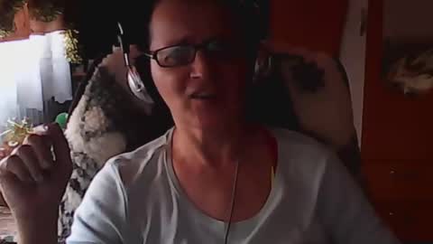 Snapshot of hellenmarie chatting on December 2024 11:18:02 AM hellenmarie online show from December 2024 11:18:02 AM