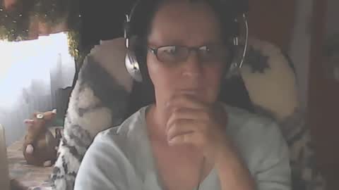 Snapshot of hellenmarie chatting on December 2024 11:17:02 AM hellenmarie online show from December 2024 11:17:02 AM