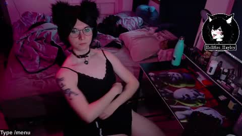 Snapshot of hellfire_girl chatting on June 2026 03:25:01 AM Hayley online show from June 2026 03:25:01 AM