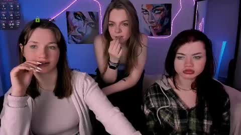 Helli online show from February 2026 02:53:01 AM