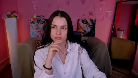 Snapshot of helli_belli chatting on June 2026 07:03:02 PM Helli online show from June 2026 07:03:02 PM