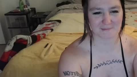 Snapshot of hellienadesroser chatting on June 2026 12:32:02 AM HellienaDesroser online show from June 2026 12:32:02 AM