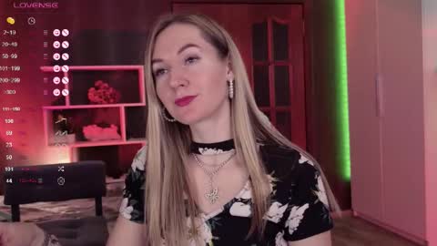 Alisia  Monday to Friday from 10 am to 4 pm GMT 2 online show from November 2025 09:04:02 AM