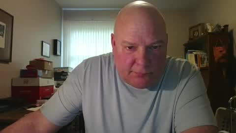 helloforfun111 online show from April 2026 07:10:01 PM