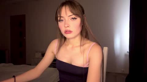 hellyluxury online show from June 2026 03:55:02 PM