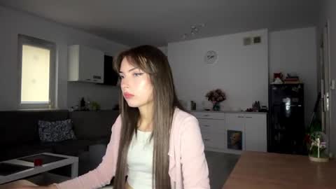 hellyluxury online show from July 2026 05:59:01 PM