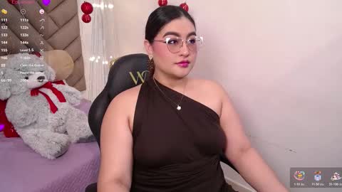 Zahira online show from November 2025 09:03:02 PM