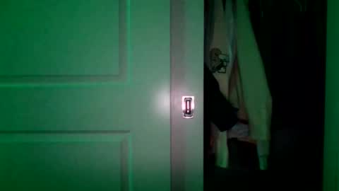 Snapshot of hemizayy chatting on December 2025 07:58:02 AM hemizayy online show from December 2025 07:58:02 AM