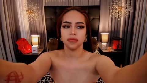 Snapshot of hennessygoddess69 chatting on February 2025 08:30:02 AM HENNESSY online show from February 2025 08:30:02 AM