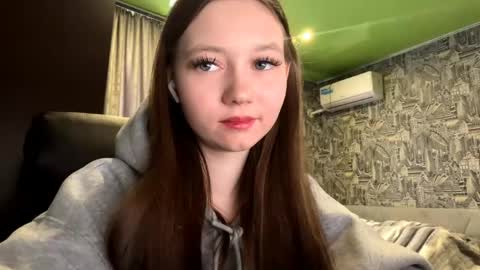 Lucy online show from April 2026 04:04:01 AM