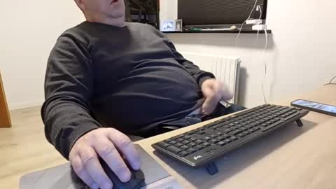 Snapshot of henrikrp1971 chatting on January 2025 09:03:01 PM henrikrp1971 online show from January 2025 09:03:01 PM