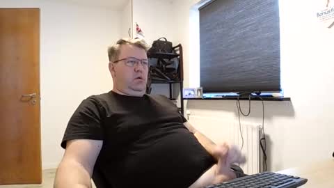 Snapshot of henrikrp1971 chatting on February 2025 02:00:01 PM henrikrp1971 online show from February 2025 02:00:01 PM