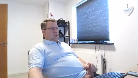 Snapshot of henrikrp1971 chatting on March 2025 11:51:01 AM henrikrp1971 online show from March 2025 11:51:01 AM