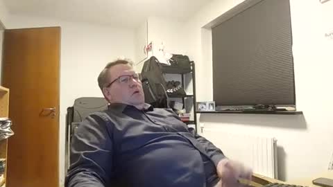 henrikrp1971 online show from February 2026 04:38:02 PM