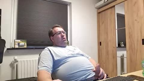 henrikrp1971 online show from February 2026 09:18:02 PM