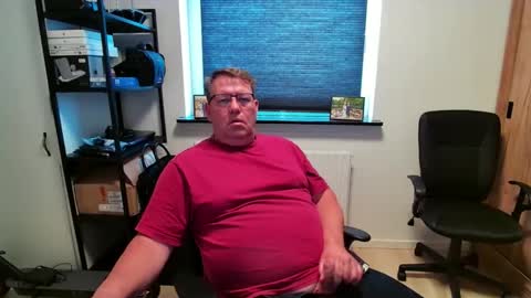 Snapshot of henrikrp1971 chatting on April 2026 11:11:01 AM henrikrp1971 online show from April 2026 11:11:01 AM
