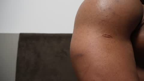 Snapshot of henrimusclee chatting on June 2026 08:10:01 PM Henri online show from June 2026 08:10:01 PM