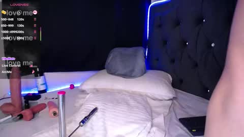 Snapshot of henry_diaz chatting on November 2025 08:35:01 AM Henry online show from November 2025 08:35:01 AM