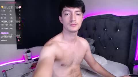 Snapshot of henry_diaz chatting on November 2025 06:49:02 AM Henry online show from November 2025 06:49:02 AM