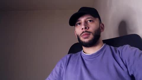 HenryAxe online show from November 2025 01:54:02 PM