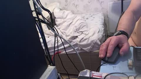 mature online show from September 2025 06:37:02 AM