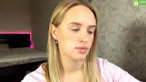 Sylvia online show from October 2025 08:14:02 AM