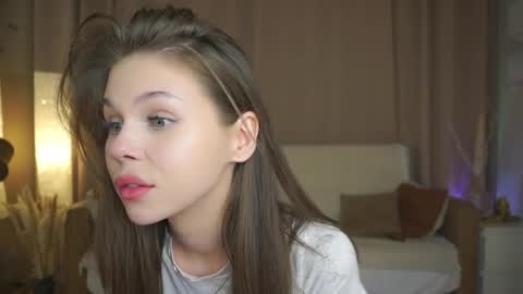 Nicole online show from May 2026 08:18:01 PM