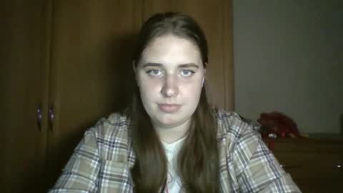 hess_luna_ online show from September 2025 03:37:02 PM