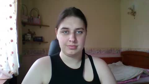 hess_luna_ online show from March 2026 09:10:02 AM