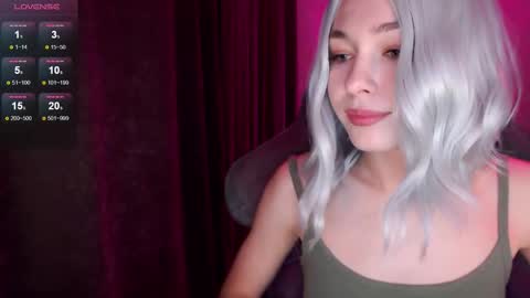 Snapshot of hey_nora_ chatting on October 2025 11:41:02 AM  Nora  online show from October 2025 11:41:02 AM