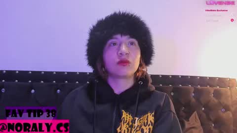 Noraly  online show from December 2025 04:07:01 AM