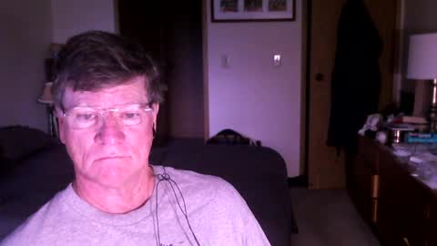 Snapshot of hg99too chatting on September 2025 01:57:02 PM hg99too online show from September 2025 01:57:02 PM