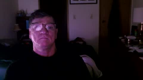 Snapshot of hg99too chatting on November 2025 03:48:02 PM hg99too online show from November 2025 03:48:02 PM