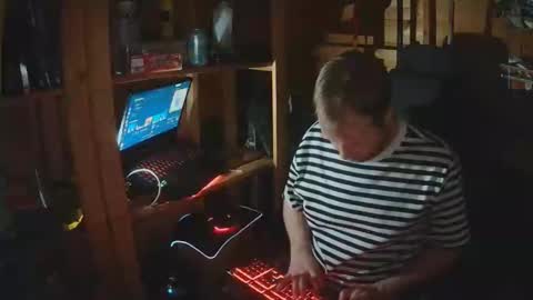 Snapshot of hharveyden chatting on February 2026 12:30:02 AM H Dawg online show from February 2026 12:30:02 AM