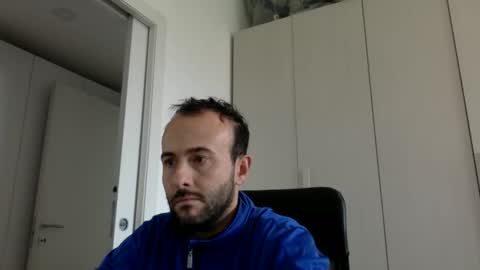 hhombre online show from October 2025 11:55:01 AM