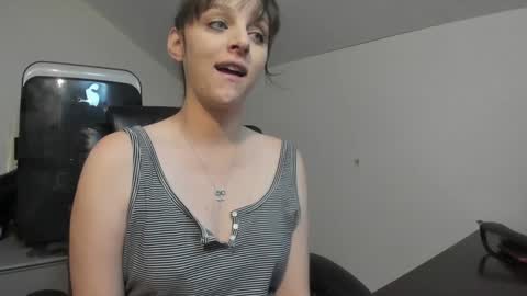 Snapshot of hi_cut_cutie chatting on September 2025 01:14:02 PM Paige online show from September 2025 01:14:02 PM