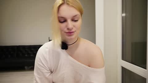 Snapshot of hi_i_am_ana chatting on December 2025 06:39:01 PM Ana online show from December 2025 06:39:01 PM