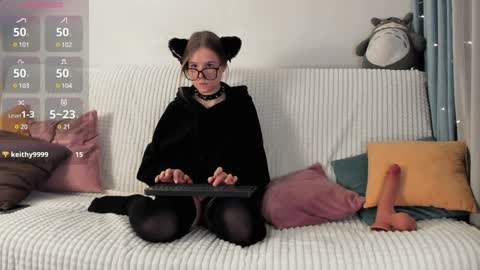 Snapshot of hibisceae chatting on December 2024 05:22:02 PM Hibisceae online show from December 2024 05:22:02 PM